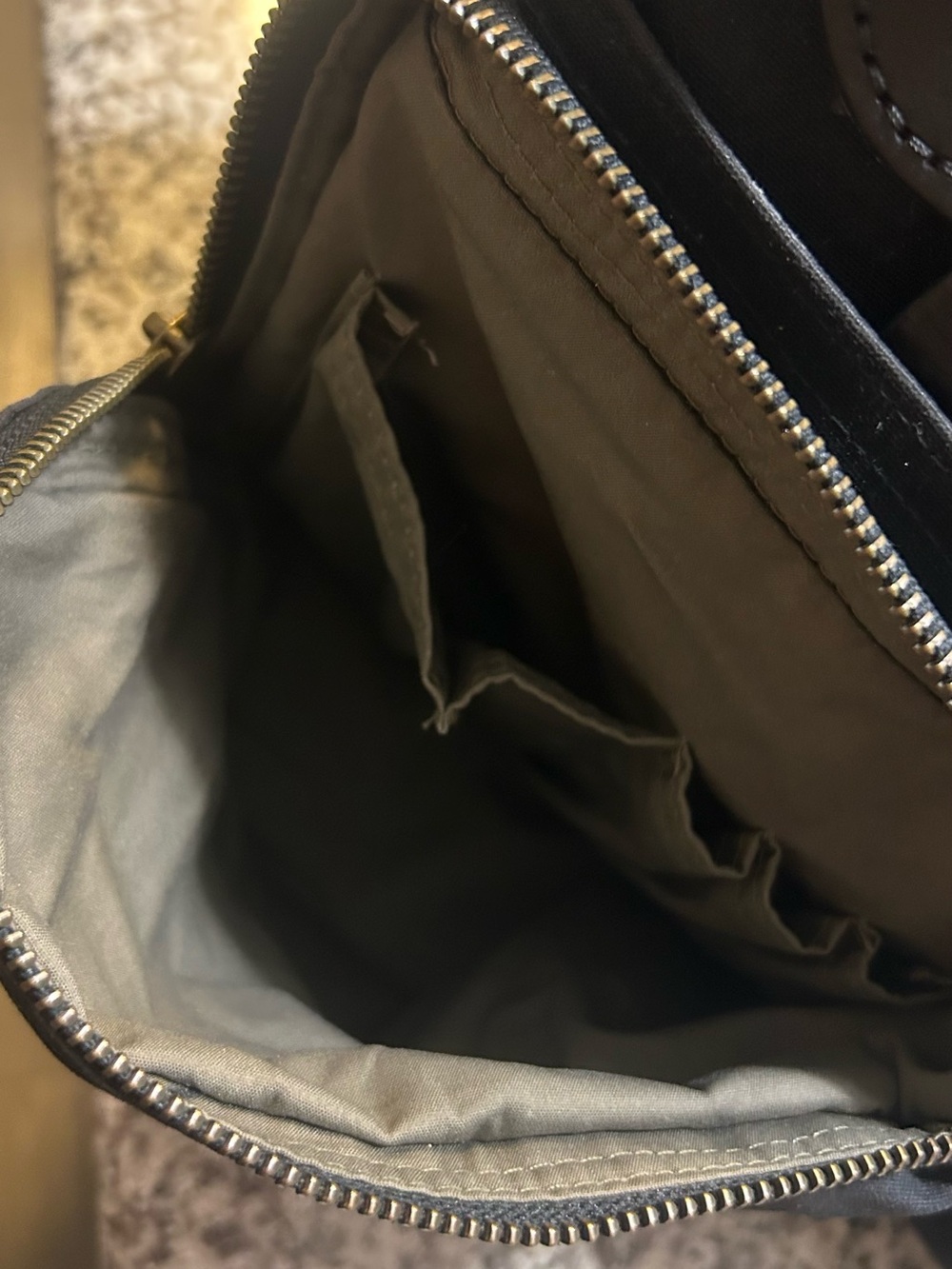 Filson Rare 24-Hour Briefcase in Black - Picture 3 of 7
